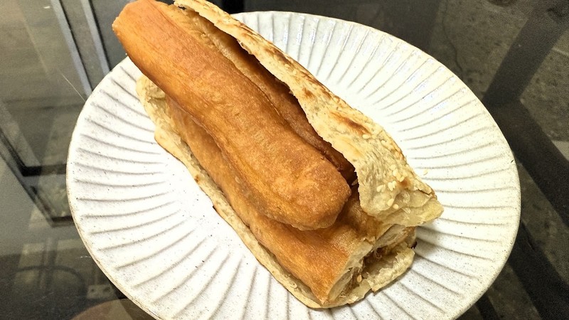 燒餅遇上油條：台南早餐界的武俠雙俠，早晨江湖從此不同
