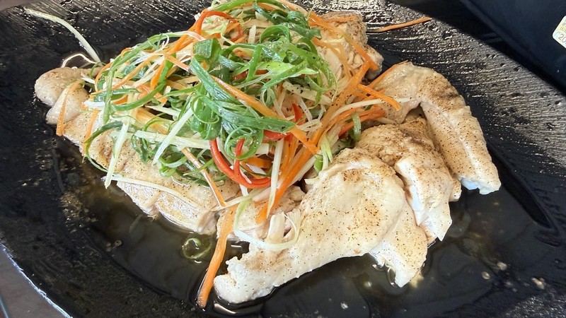 關子嶺不只有溫泉！這間「溪邊土雞城」讓在地人也瘋狂，隱藏版雞湯喝過就回不去了！