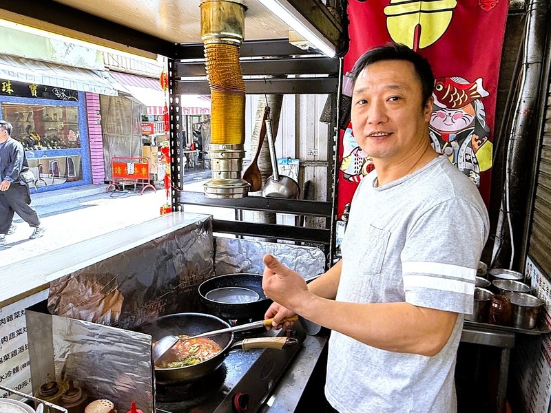 從首爾到台南：李春光的「鍋氣」人生與跨國愛戀