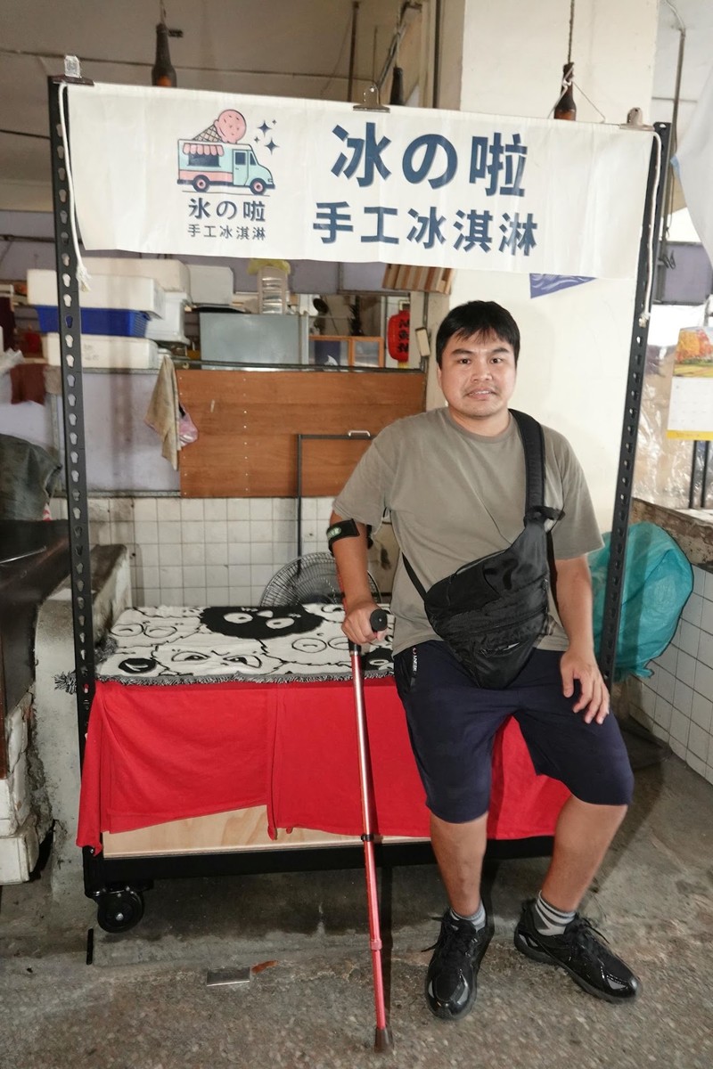 從癱瘓到站立的生命鬥士董政郁