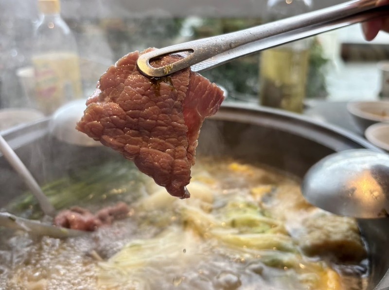 台南三大牛肉火鍋：一鍋鮮香的人氣聚場